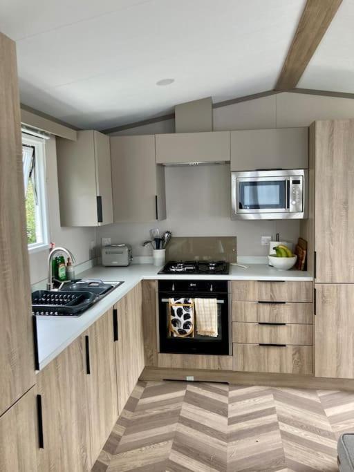 Holiday home Beachside On Rspb Nature Reserve Millom